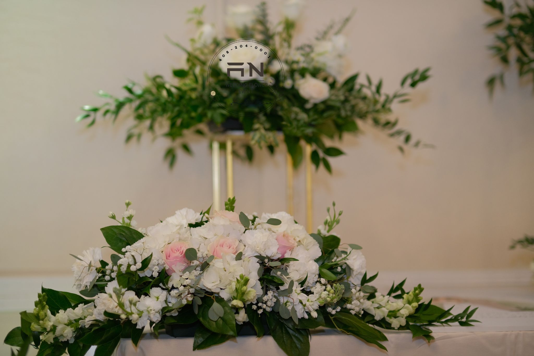 Wedding centerpiece Bay Area — elegant tall floral by 0001Decor